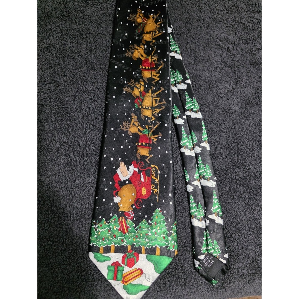 Vintage Hallmark Christmas Tie Santa Sleigh Reindeer Novelty Neck Tie